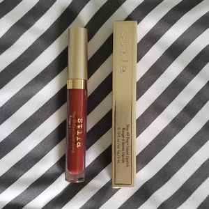 New Stila liquid lipstick in Rubino
